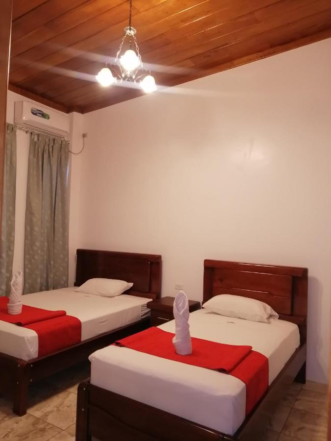 Hotel El Arco De Darwin *